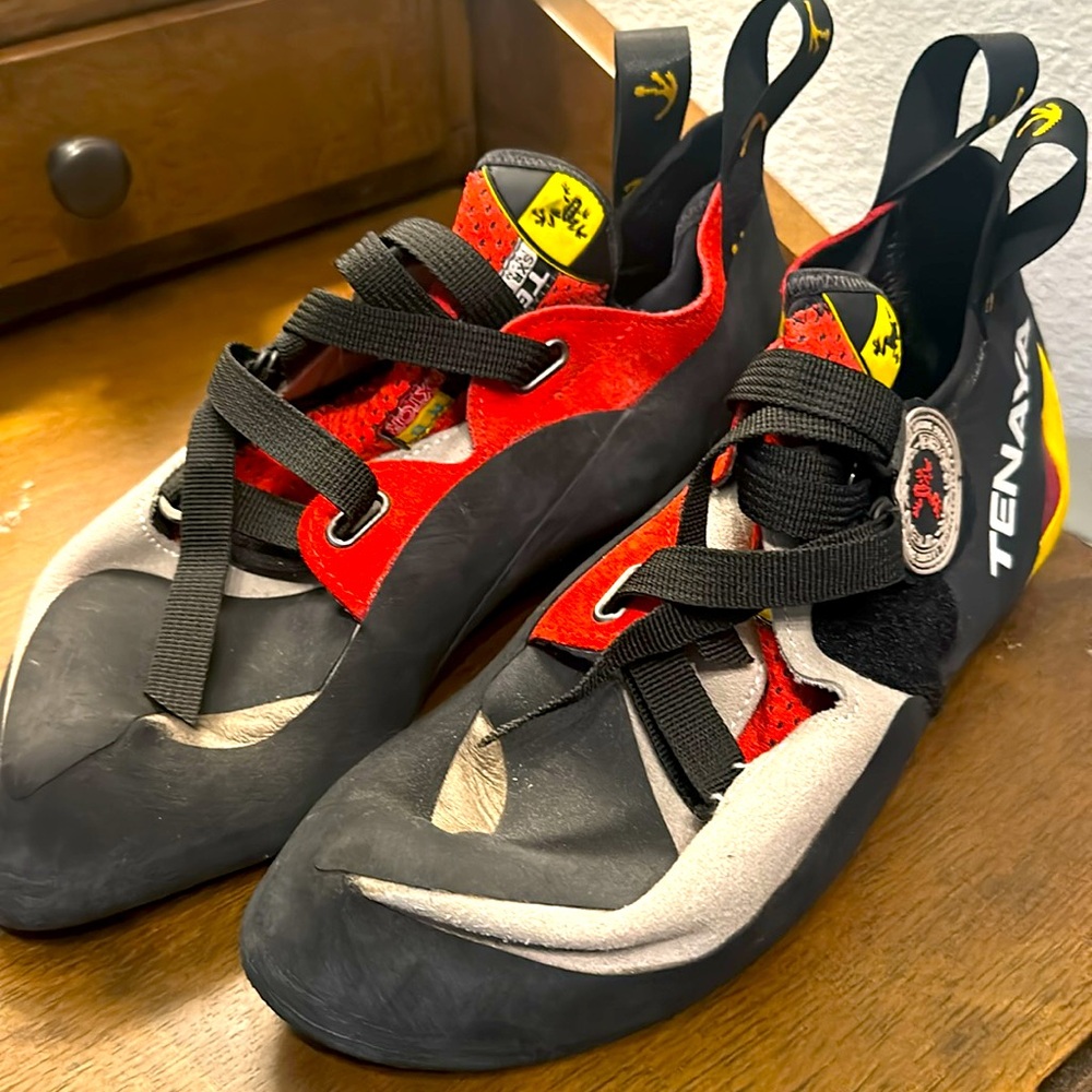 Tenaya - "lati" mens climbing shoes